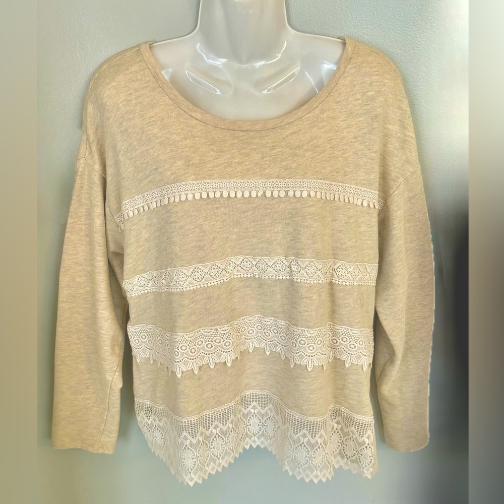 HANNAH Beige Tan Crochet Trim Relaxed Fit Pullover Top  Women’s M 8-10 EUC
